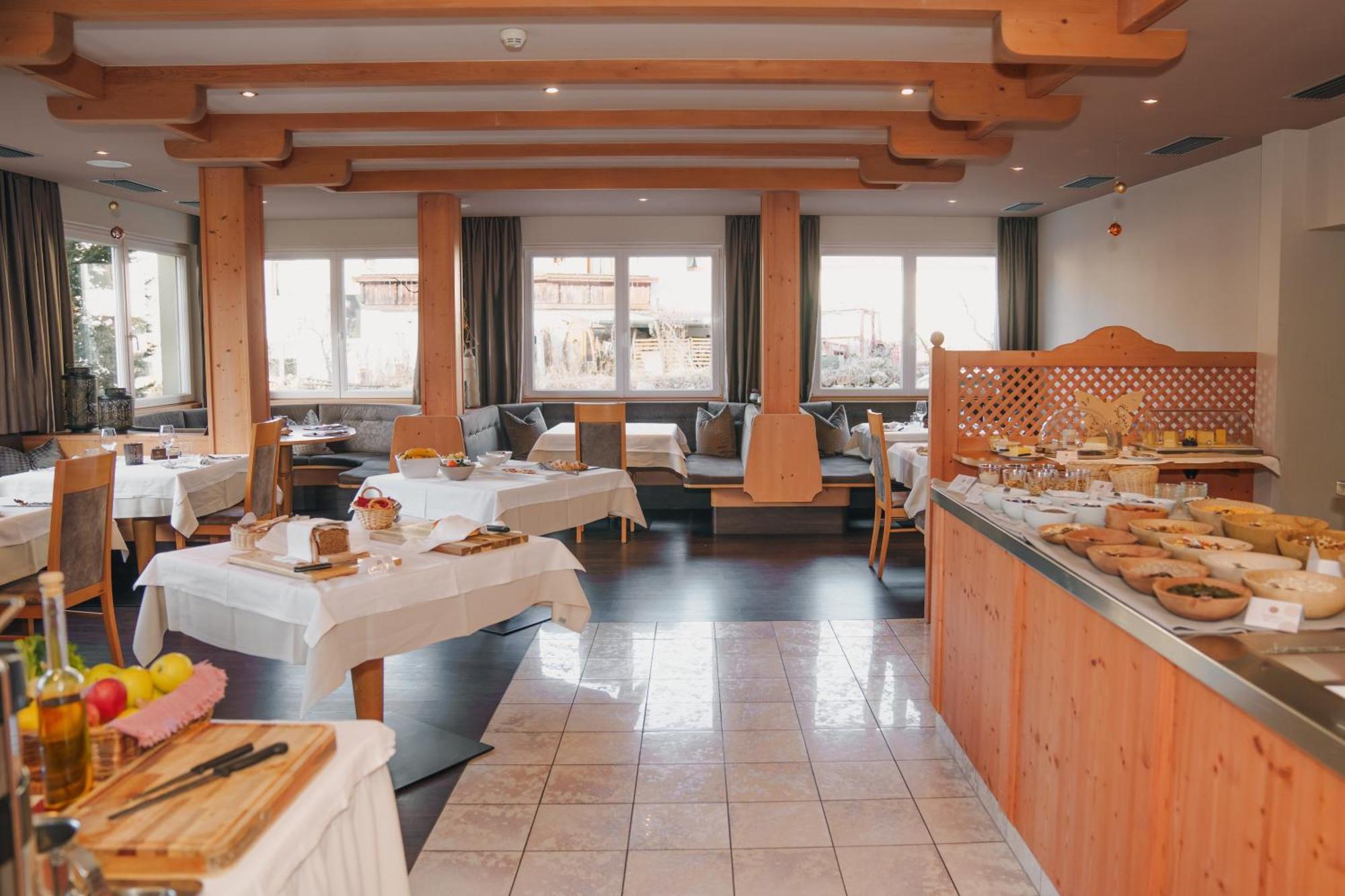 Saldur Small Active Hotel Sluderno Bagian luar foto