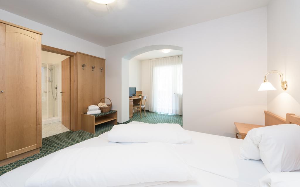 Saldur Small Active Hotel Sluderno Bagian luar foto
